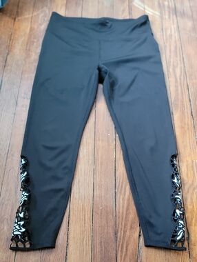 Nanette Lepore Black & White Leggings • Lace Ankle Details • Size L